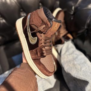 کتونی نایک جردن مخمل قهوه ای – 201116